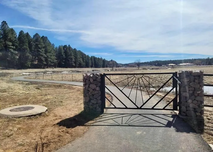 Scenic At Meadow View Show Low